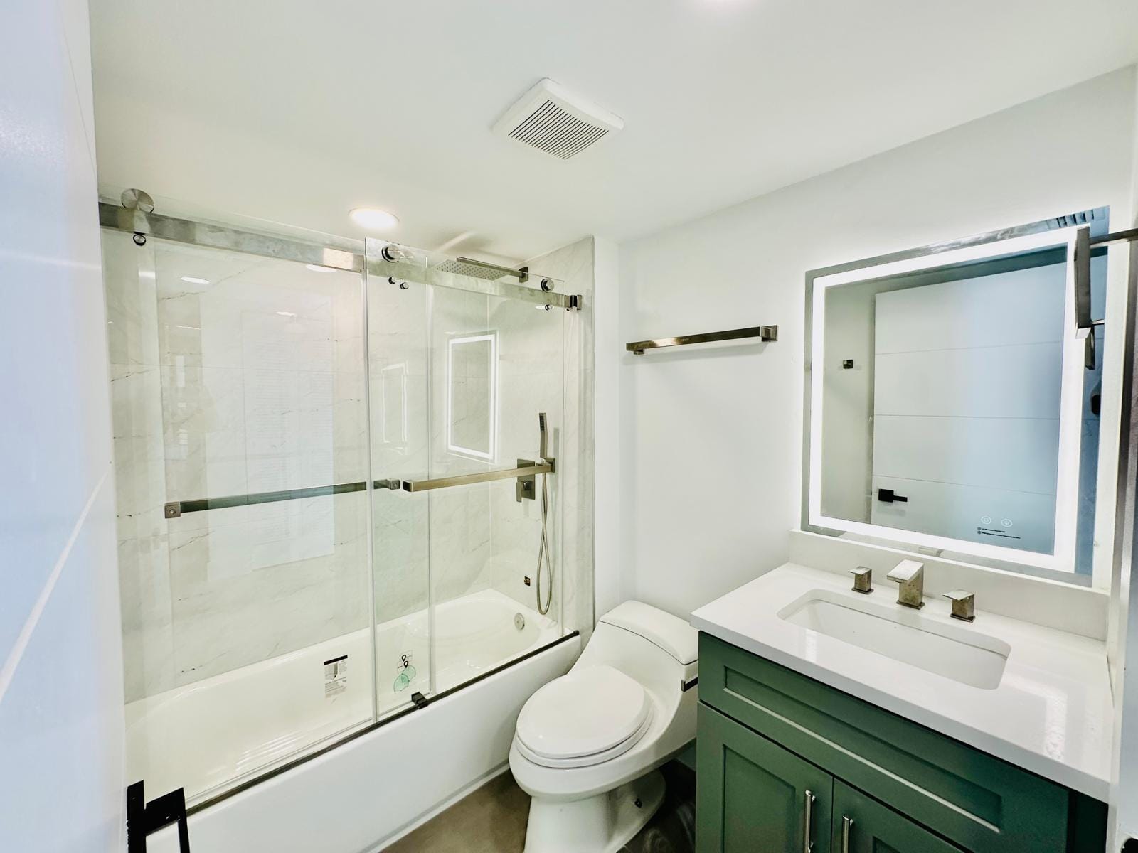 5900 Camino Del Sol 306, Boca Raton, FL 33433 photo 17