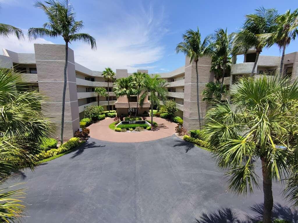 5900 Camino Del Sol 306 — photo 4