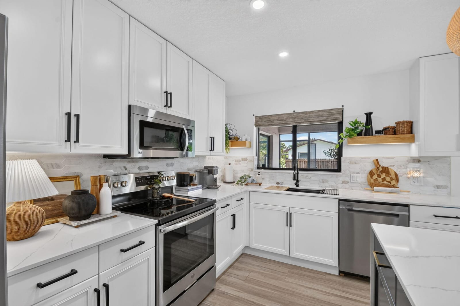 110 W Coconut Drive — photo 12