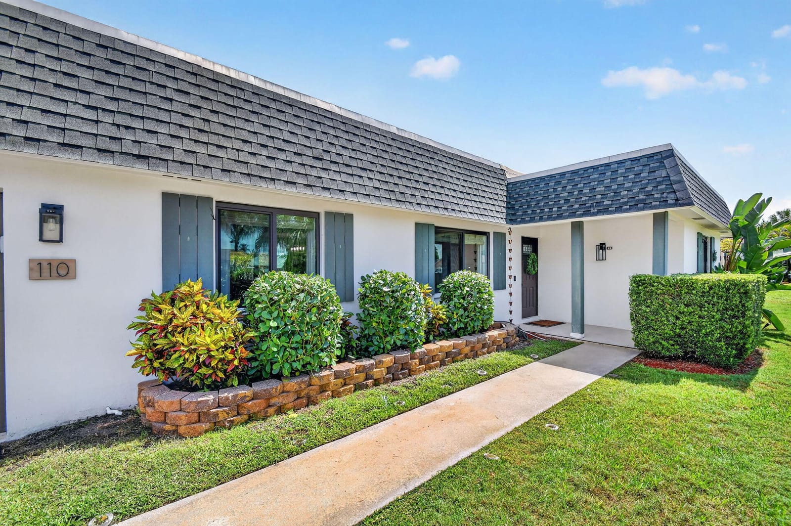 110 W Coconut Drive — photo 3