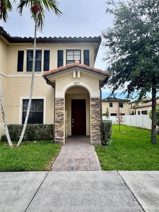 8805 W 35th Avenue, Hialeah, FL 33018