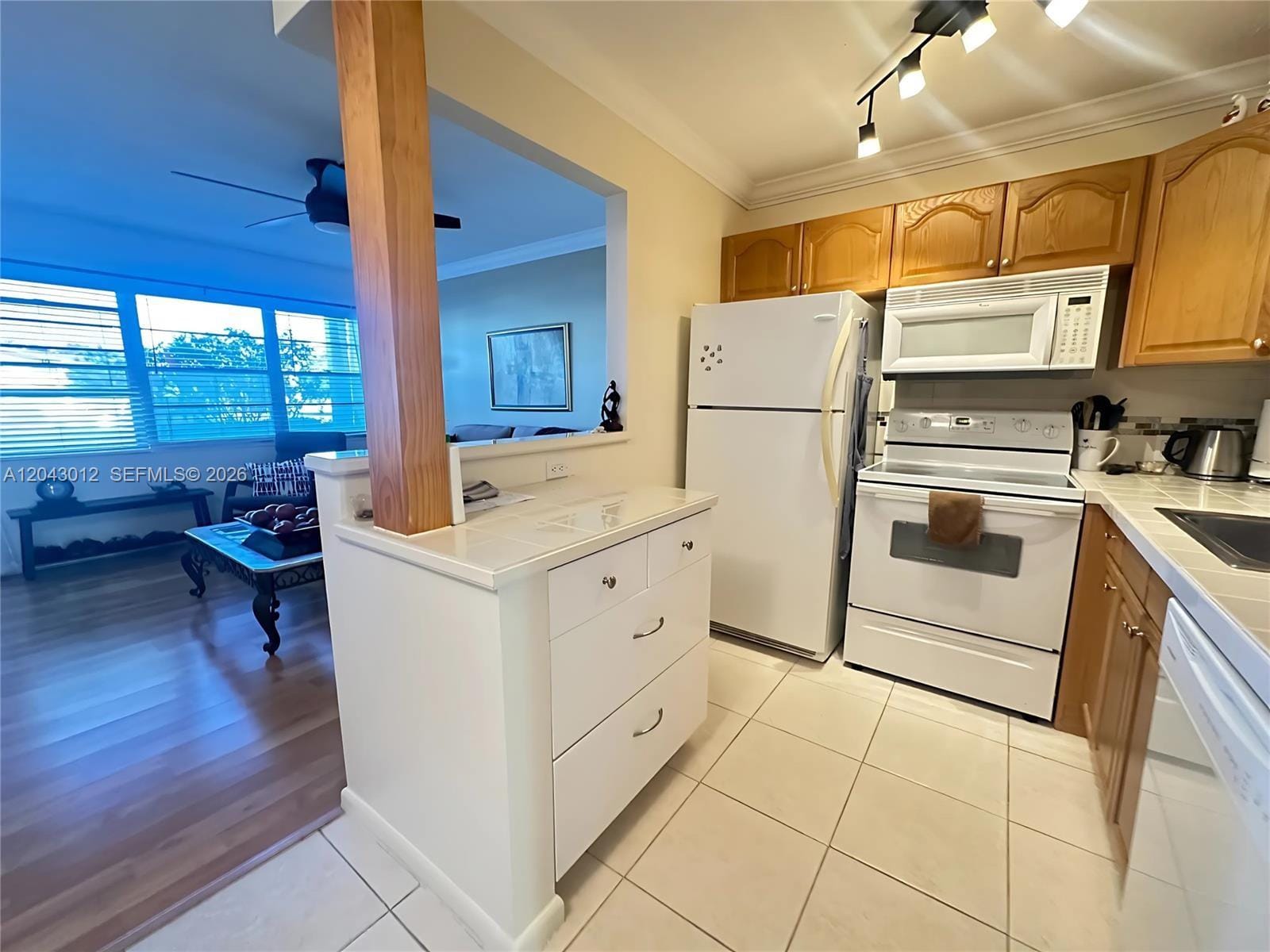 1009 Harwood C 1009 — photo 8