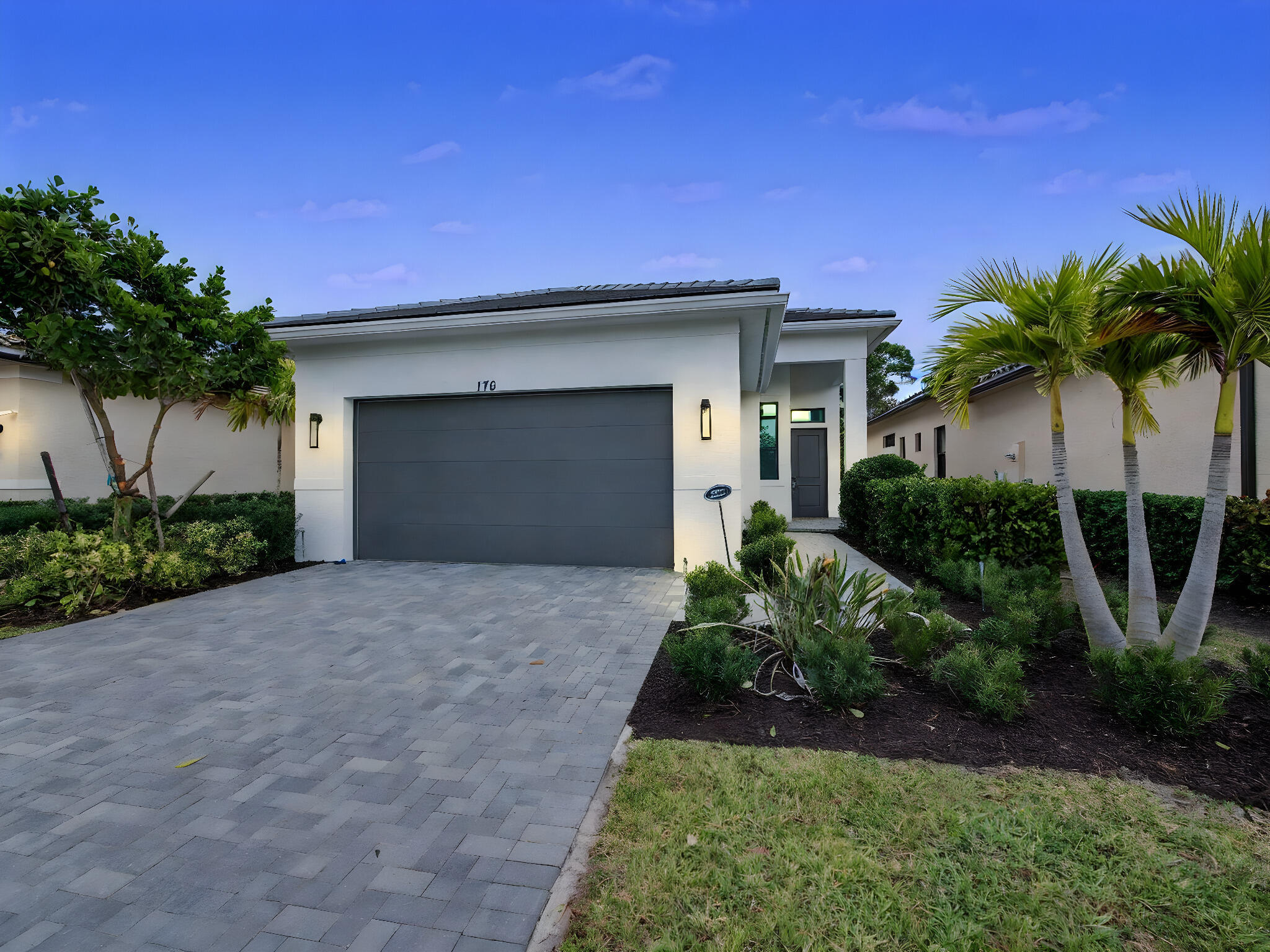 176 SE Via Sangro, Port St. Lucie, FL 34952