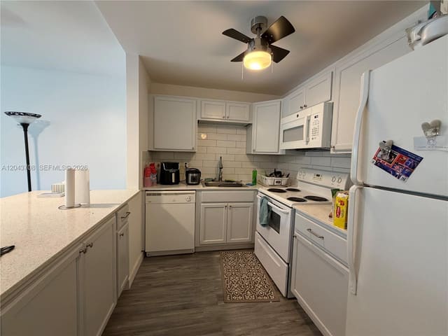 4174 Inverrary Drive 408, Lauderhill, FL 33319