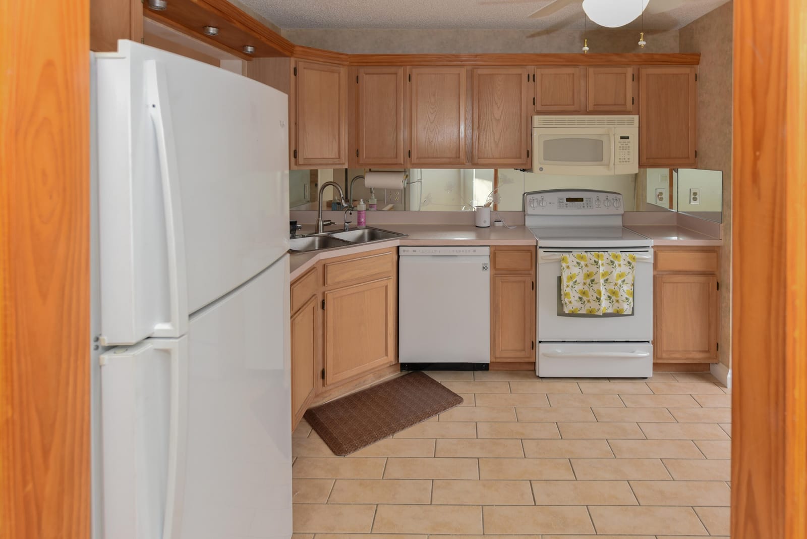 2641 W Gately Drive W 1702 — photo 9