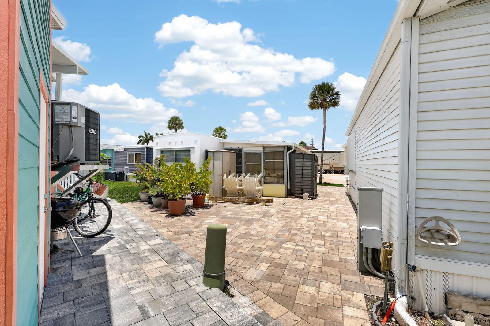 946 Nettles Boulevard, Jensen Beach, FL 34957 photo 15