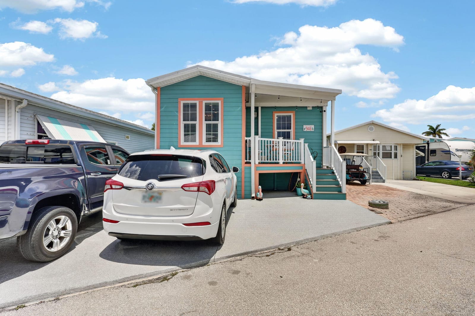 946 Nettles Boulevard — photo 4