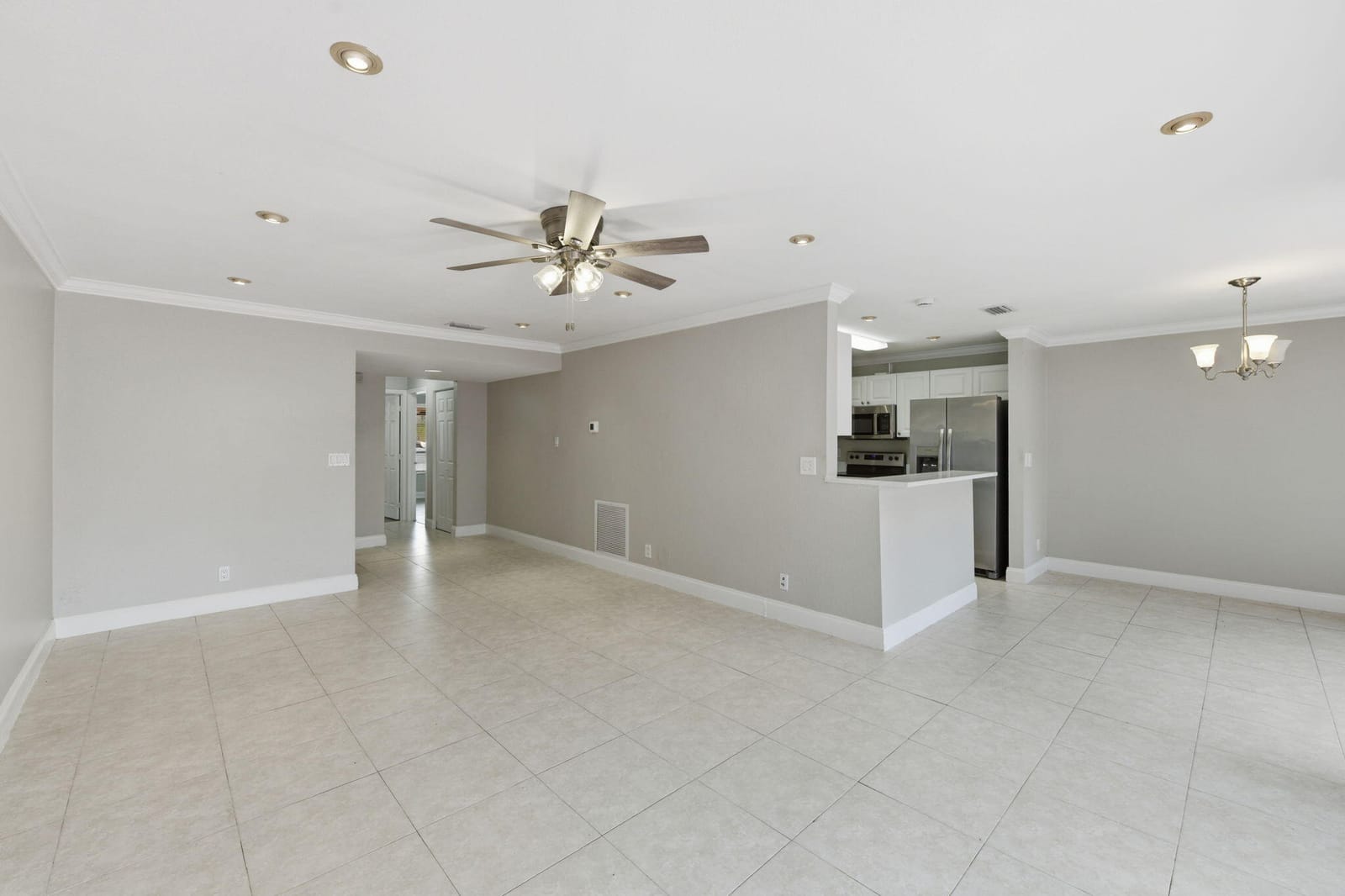 8741 Cleary Boulevard, Plantation, FL 33324 photo 13