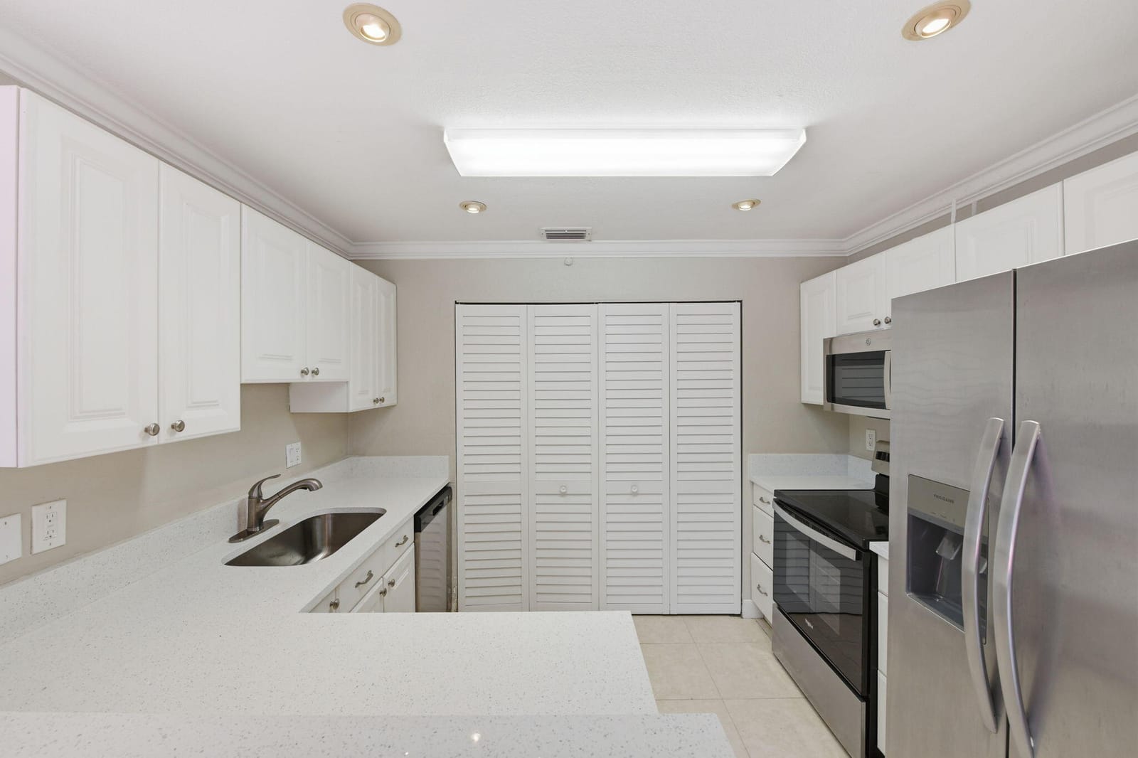 8741 Cleary Boulevard, Plantation, FL 33324 photo 19