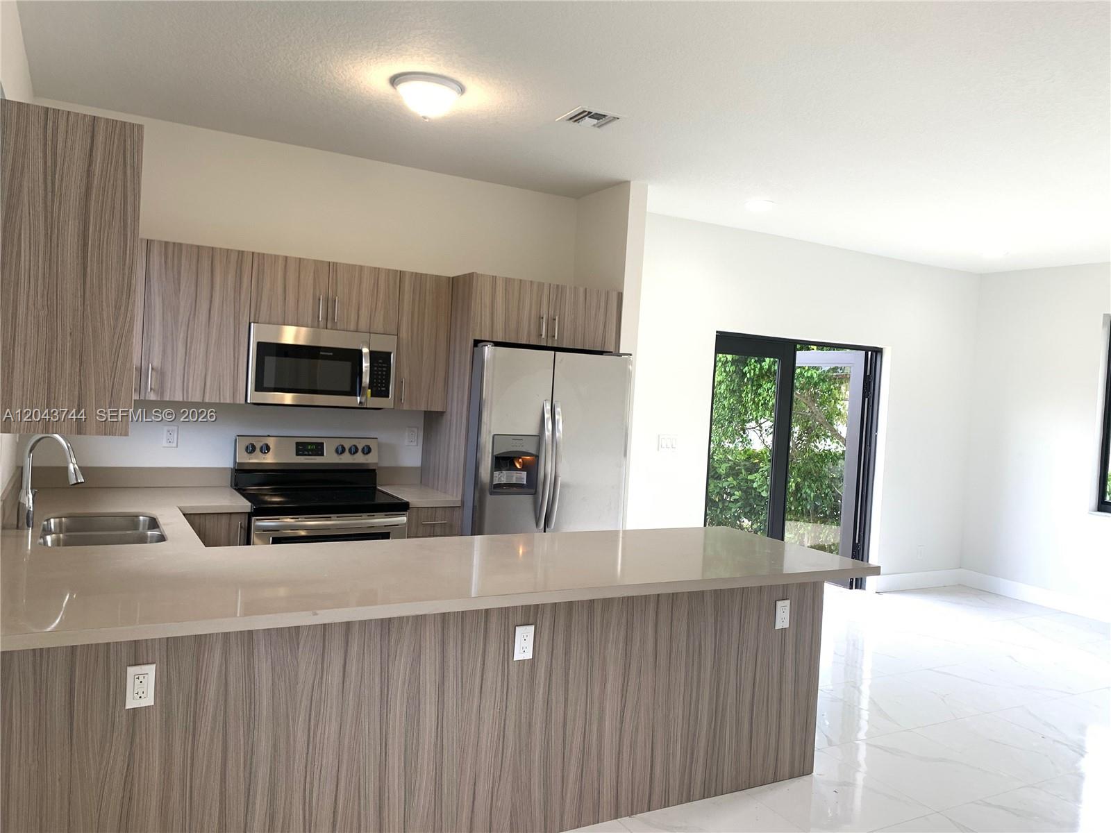 211 NW 7th Court B, Hallandale Beach, FL 33009, Hallandale Beach