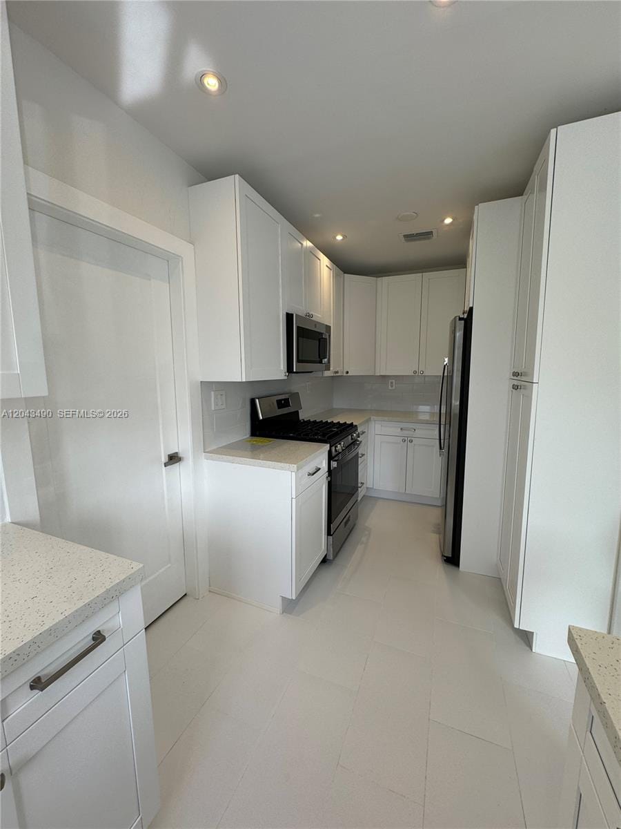 951 E 32nd Street — photo 6