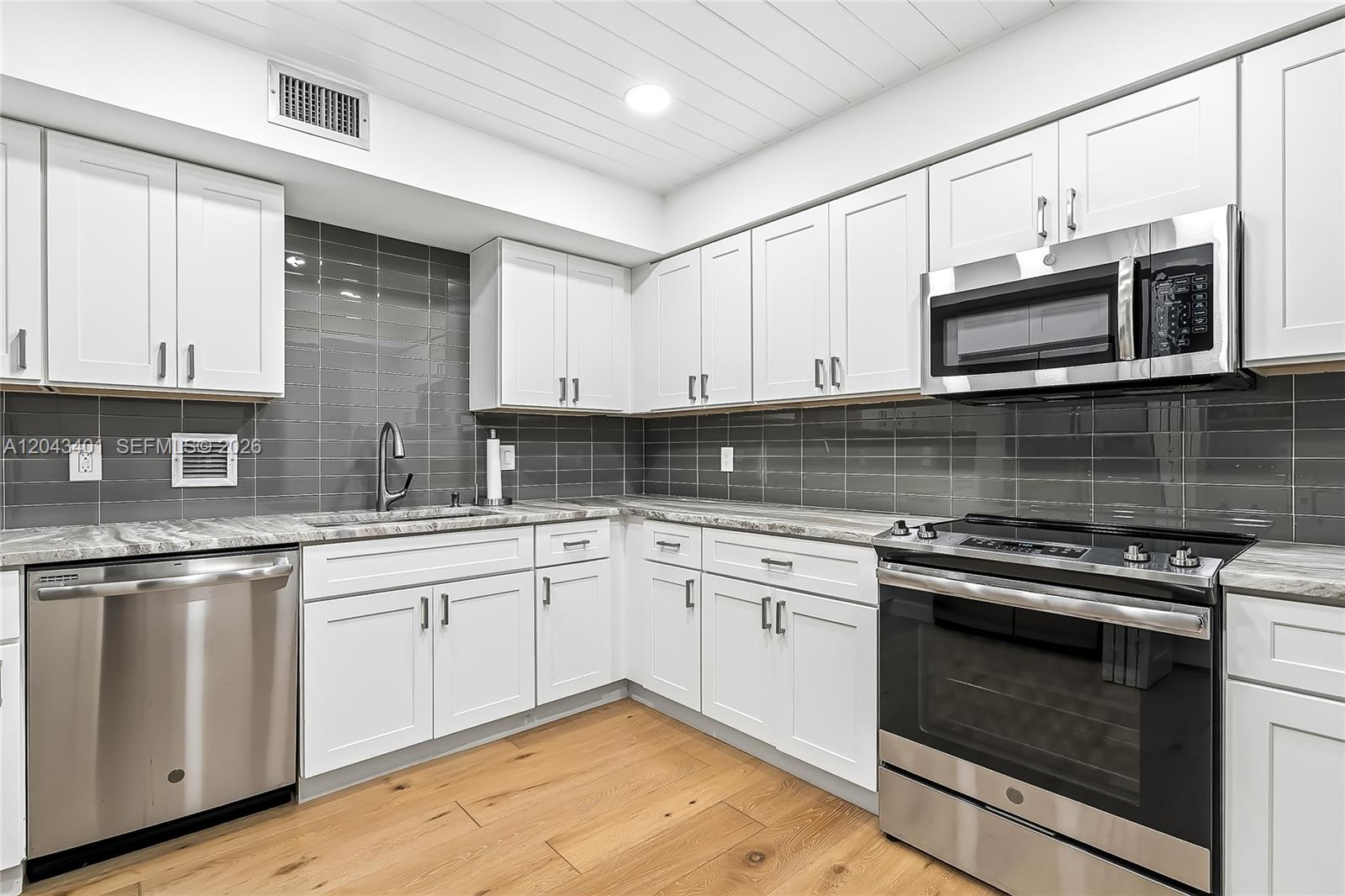 2808 N 46th Avenue E549, Hollywood, FL 33021, Hollywood