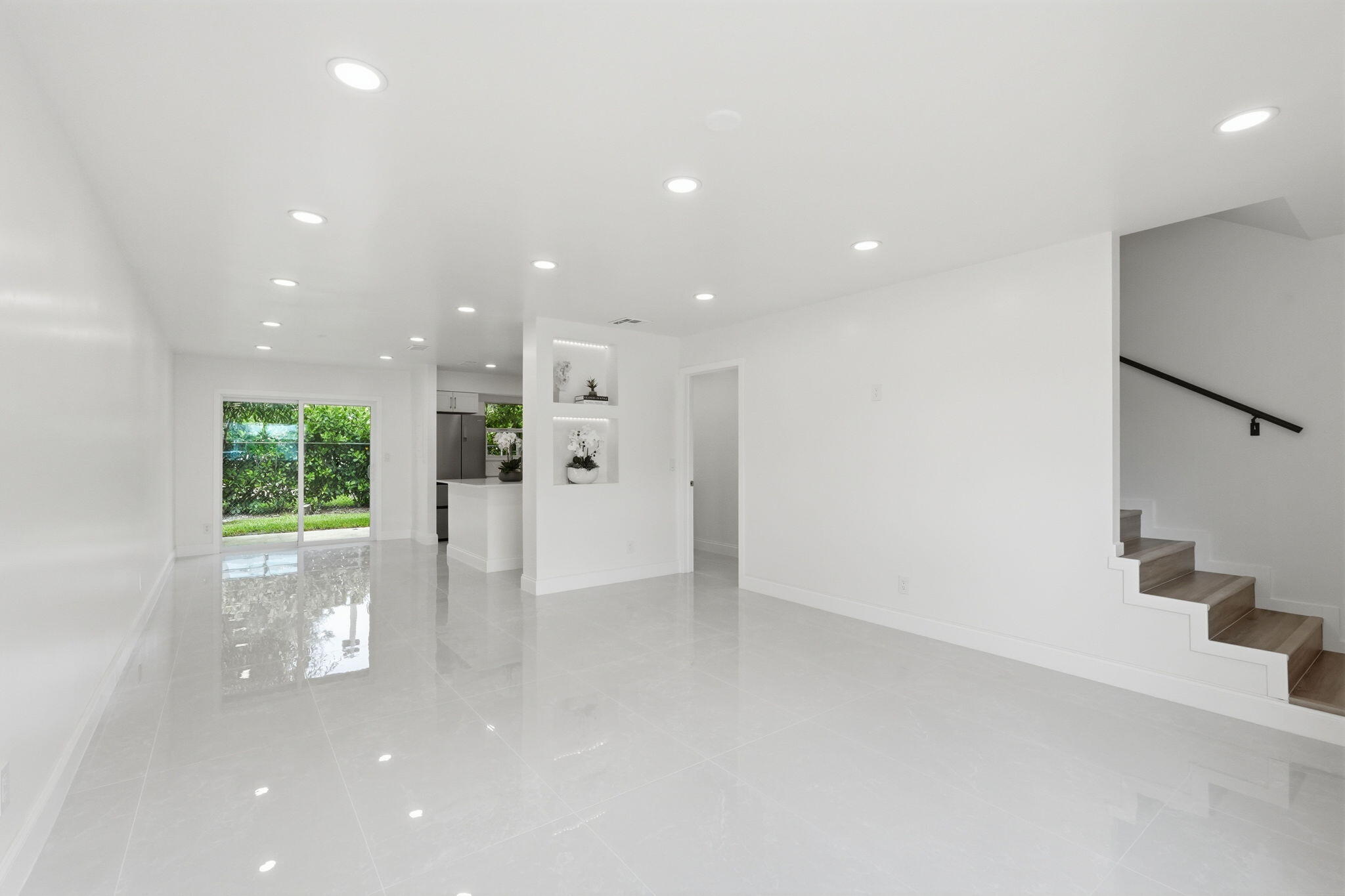 Pending home at 6505 Dockside Circle, Greenacres, FL 33463
