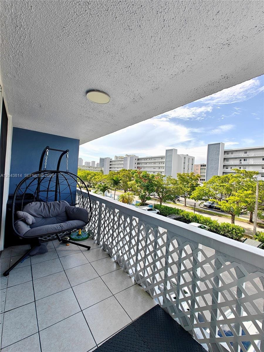 400 NE 12th Avenue 306, Hallandale Beach, FL 33009 photo 3