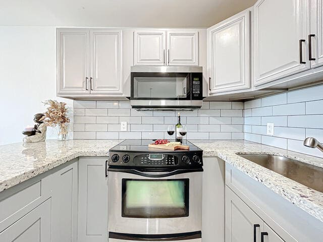 410 Chatham T, Chatham, West Palm Beach, FL