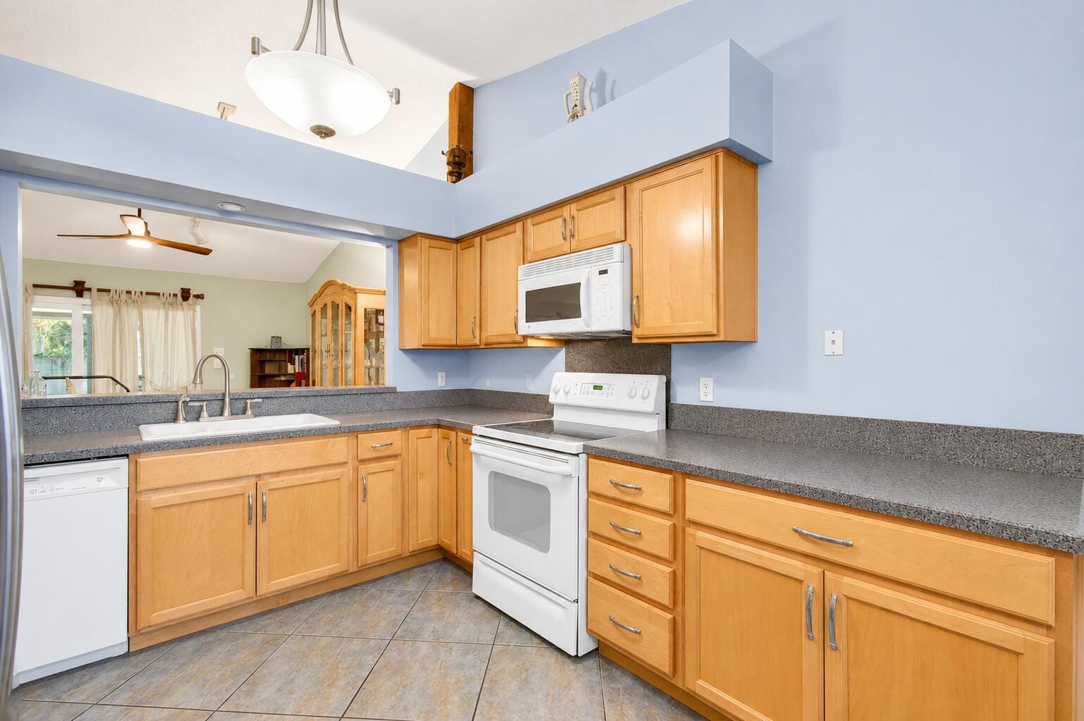 2400 SW 19th Avenue, Boynton Beach, FL 33426 photo 14