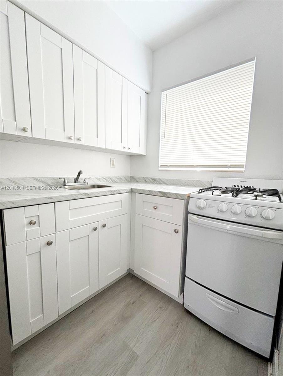 7717 Byron Avenue — photo 5