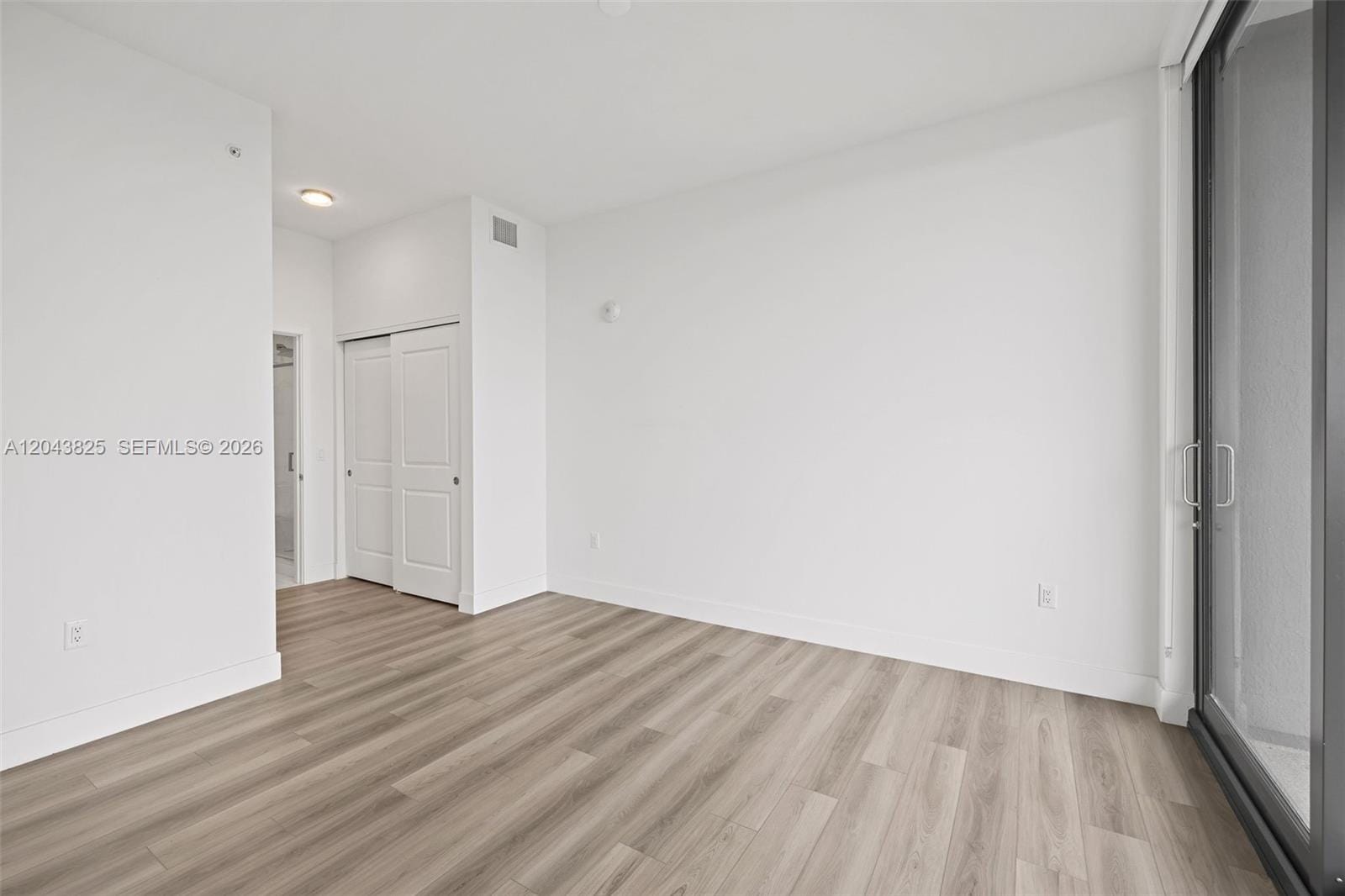 101 Diplomat Parkway 1805 — photo 12