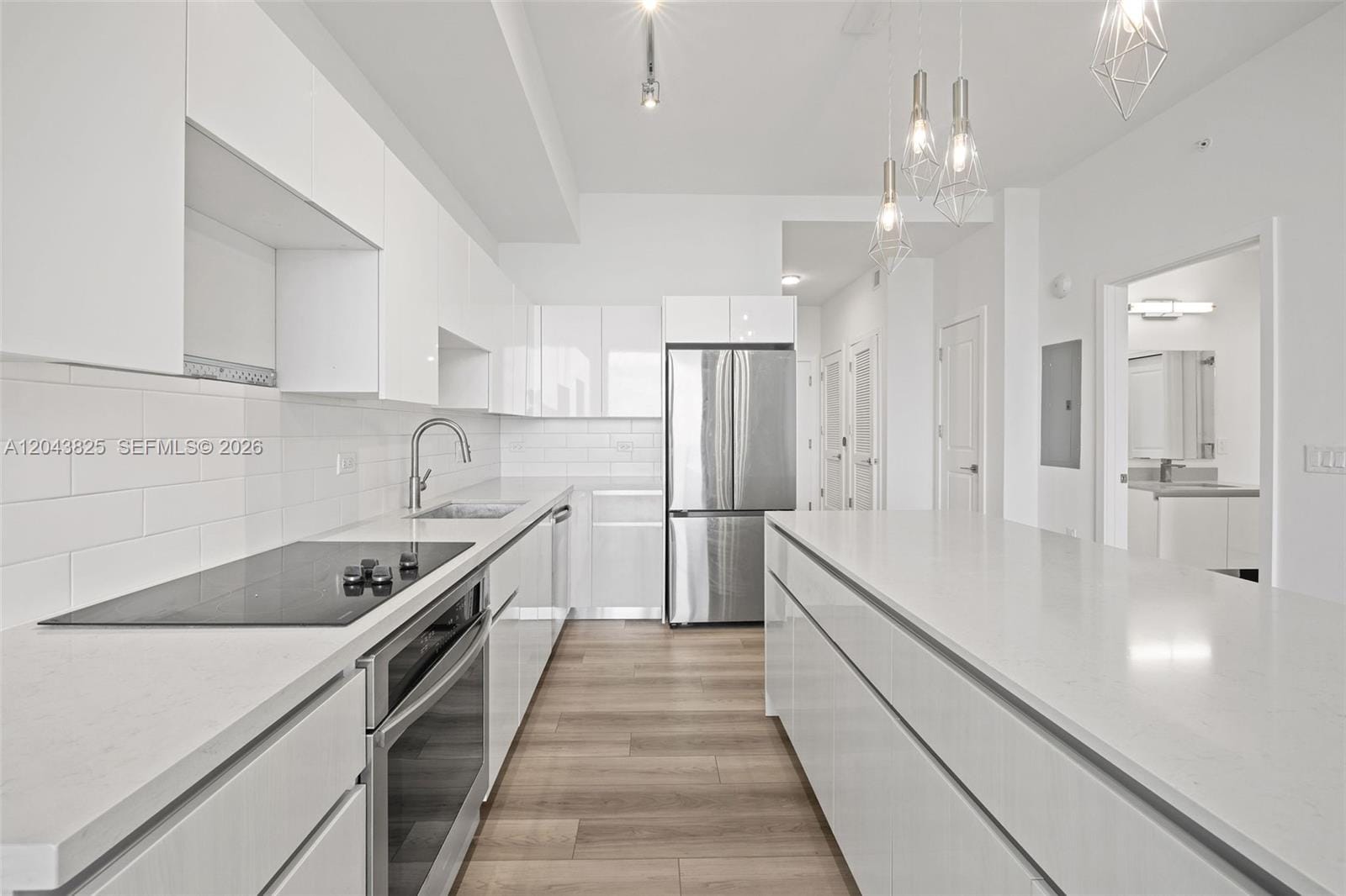 101 Diplomat Parkway 1805 — photo 8