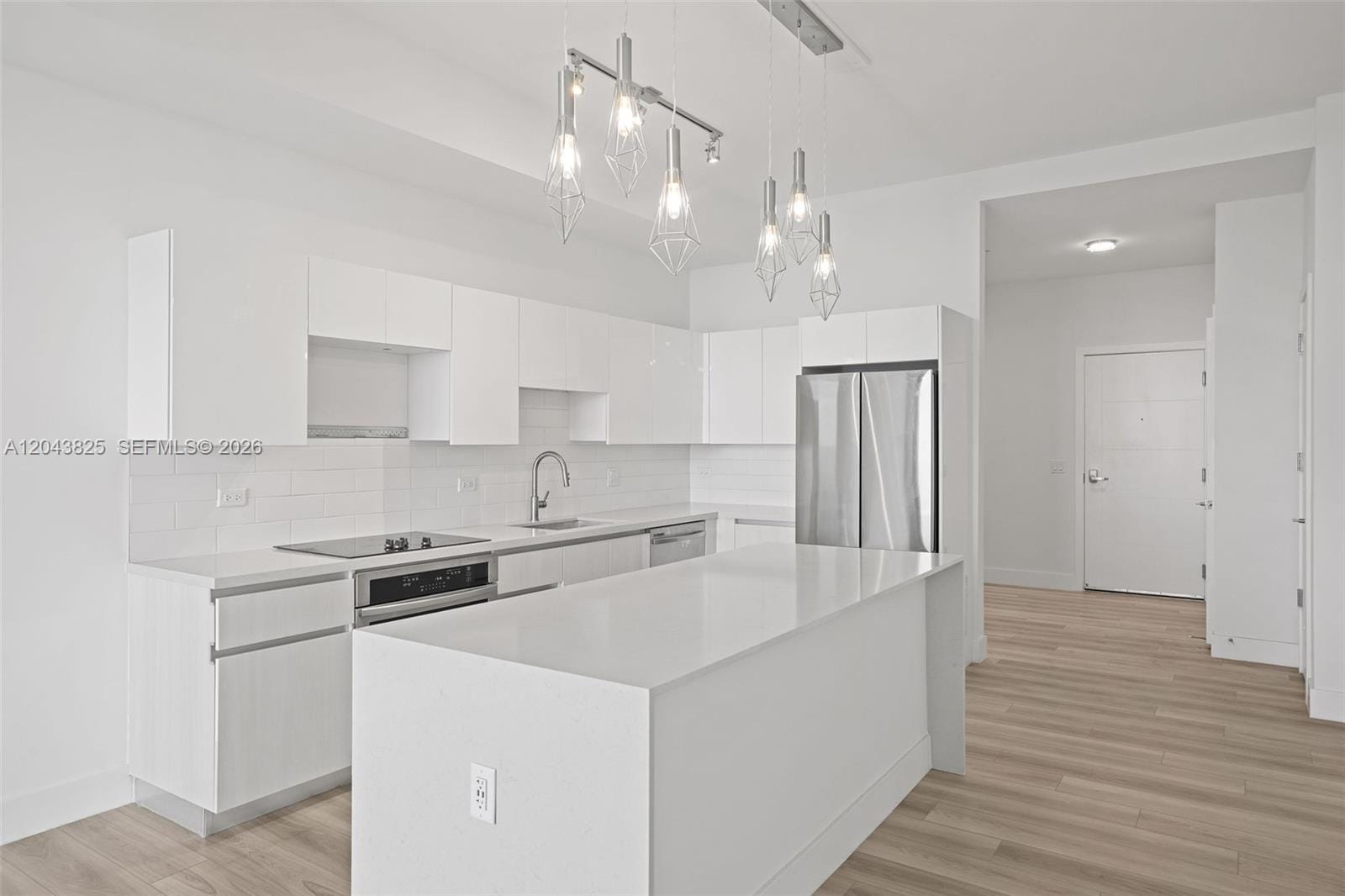 101 Diplomat Parkway 1805 — photo 9