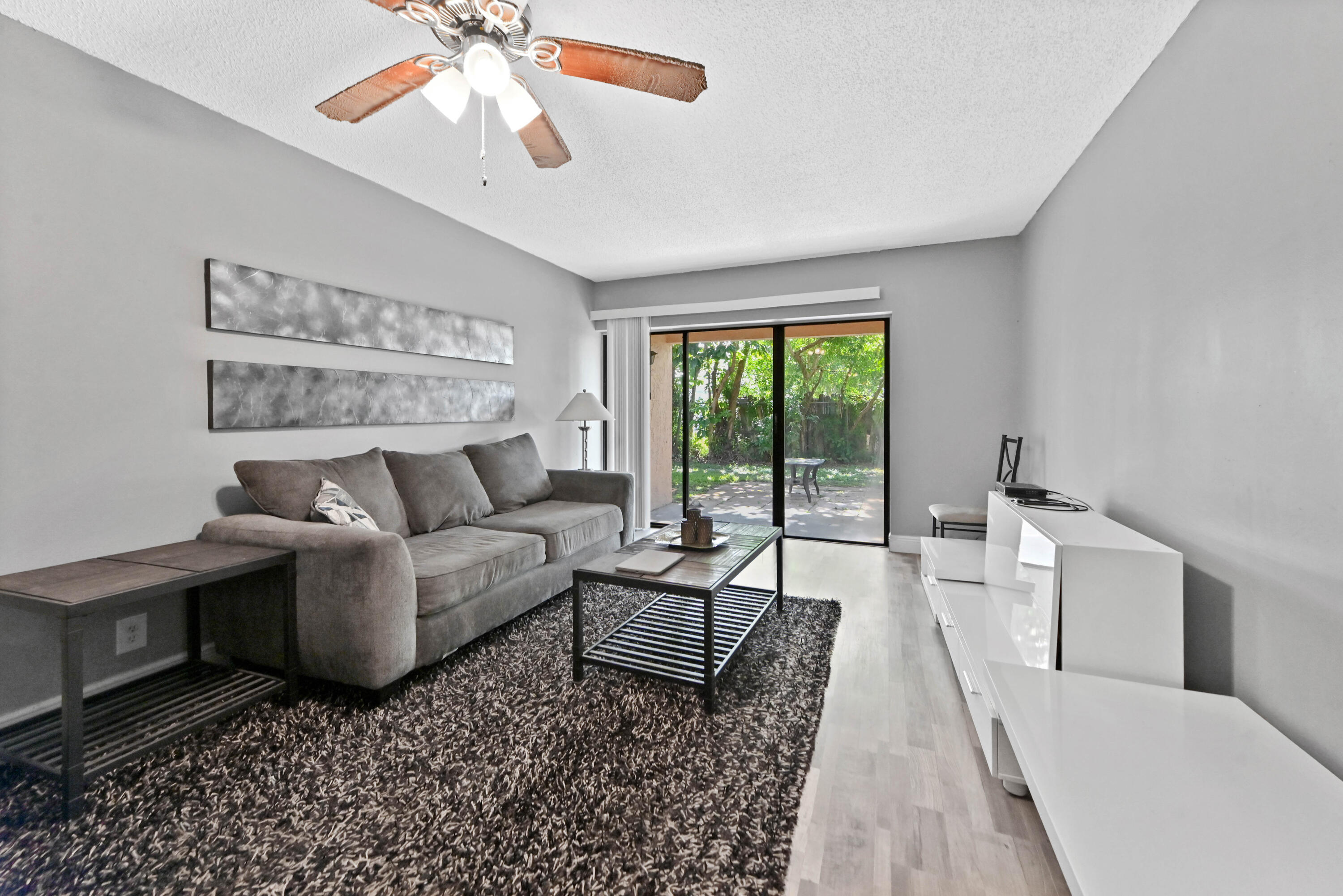 Pending home at 5937 Forest Hill Boulevard 103, West Palm Beach, FL 33415