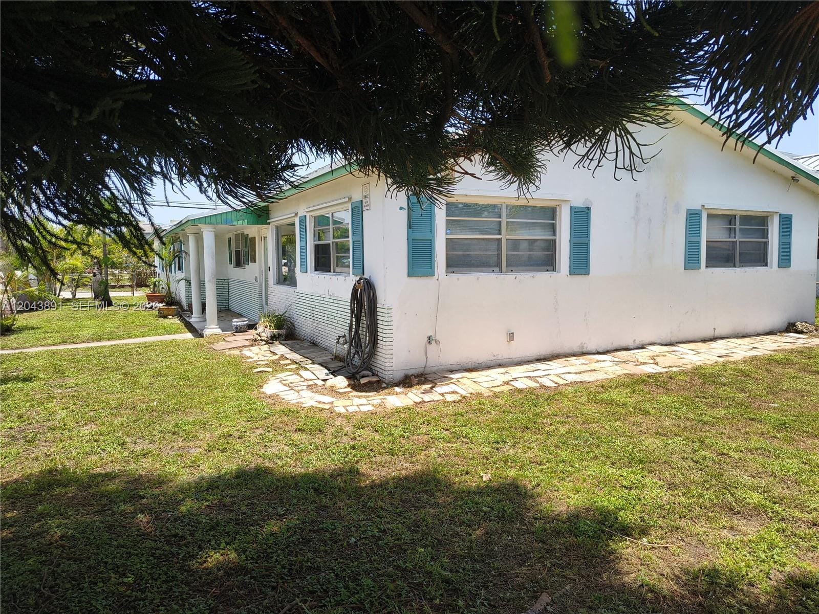 4351 SW 18th Street — photo 2