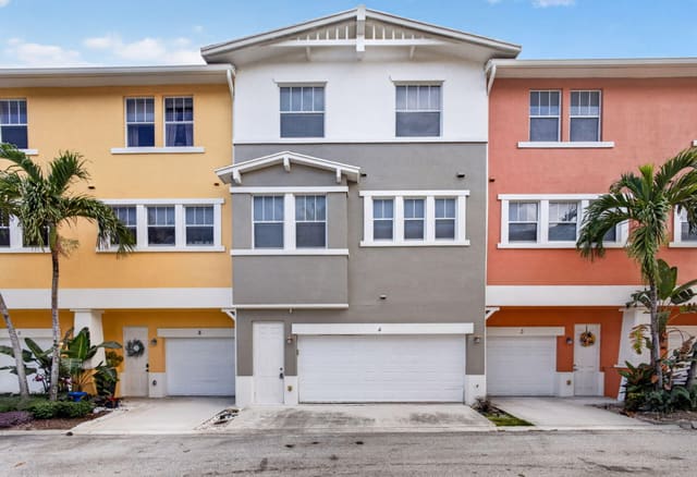 430 Amador Lane 4, West Palm Beach, FL 33401