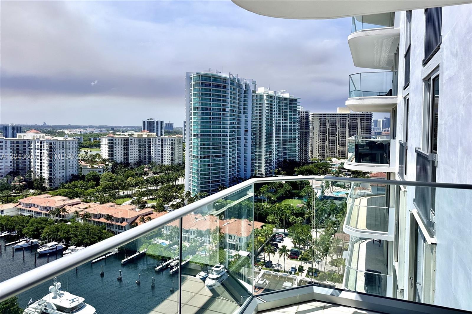19707 Turnberry Way 23C, Aventura, FL 33180, Aventura