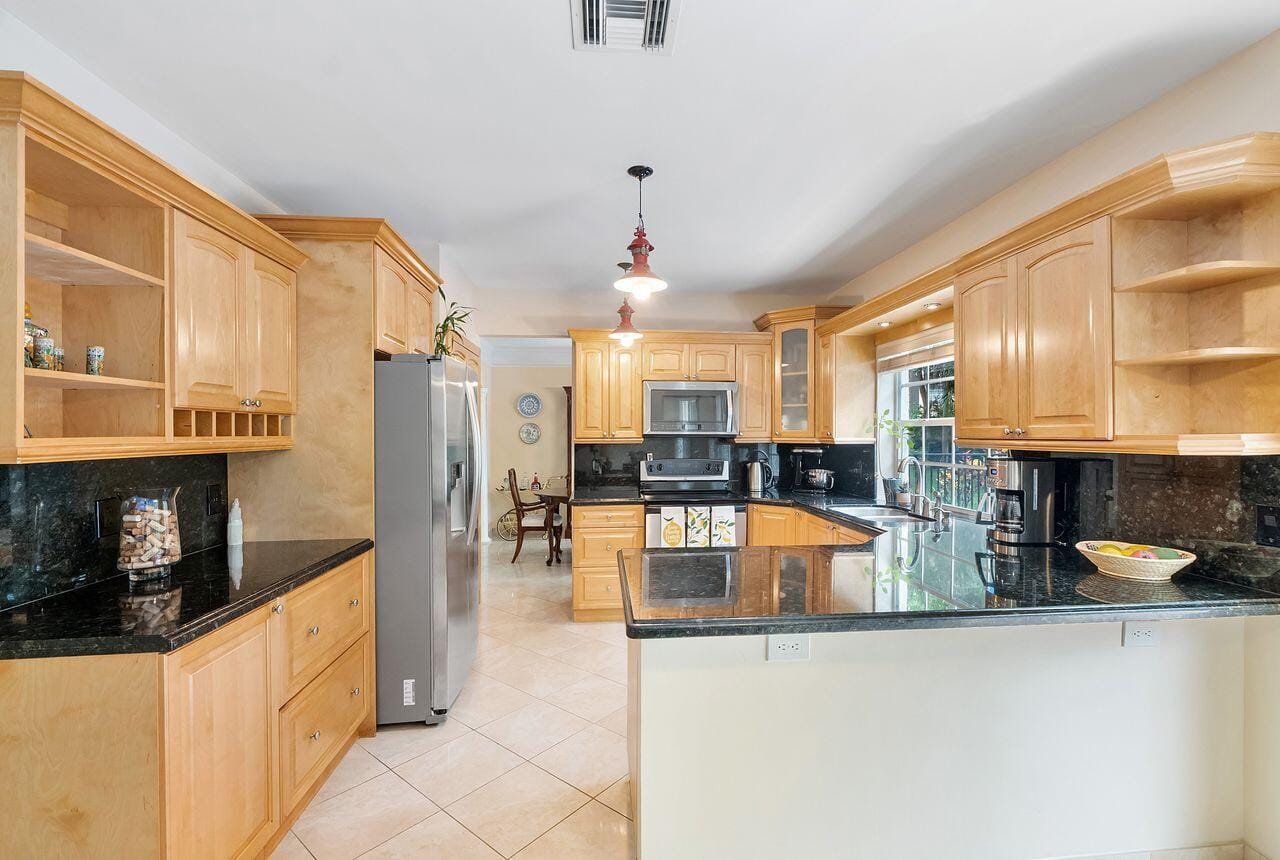 3904 Sanctuary Drive, Coral Springs, FL 33065 photo 25