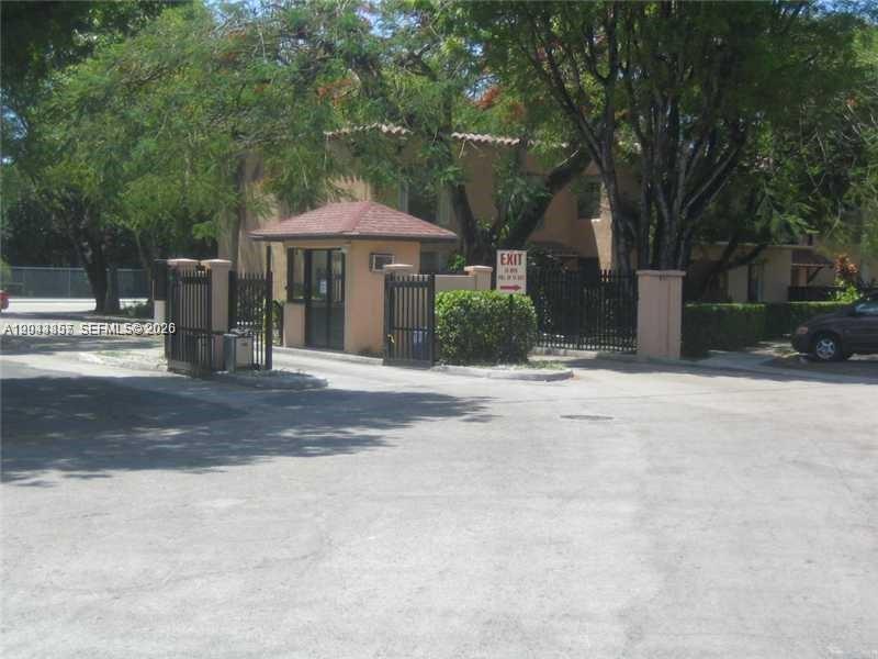 10794 N Kendall Drive B22, Miami, FL 33176, Miami