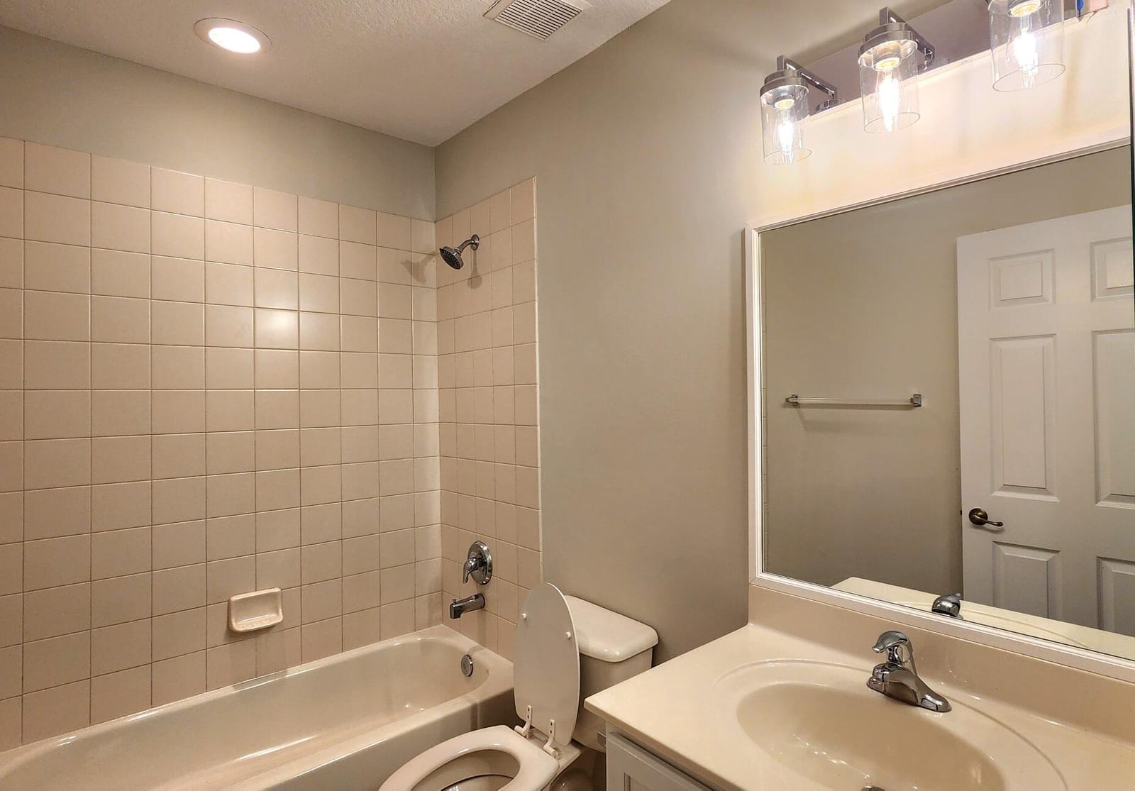 2124 Oakmont Drive, Riviera Beach, FL 33404 photo 19