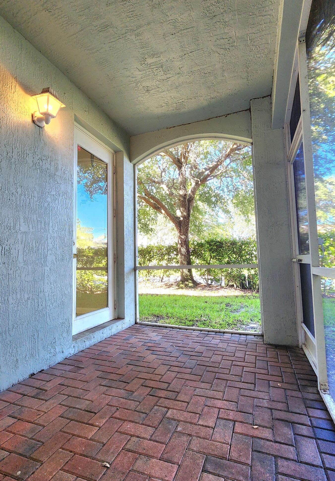 2124 Oakmont Drive, Riviera Beach, FL 33404 photo 22