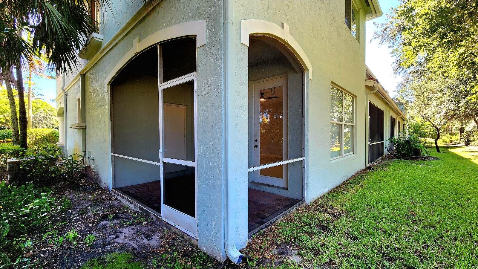 2124 Oakmont Drive, Riviera Beach, FL 33404 photo 23