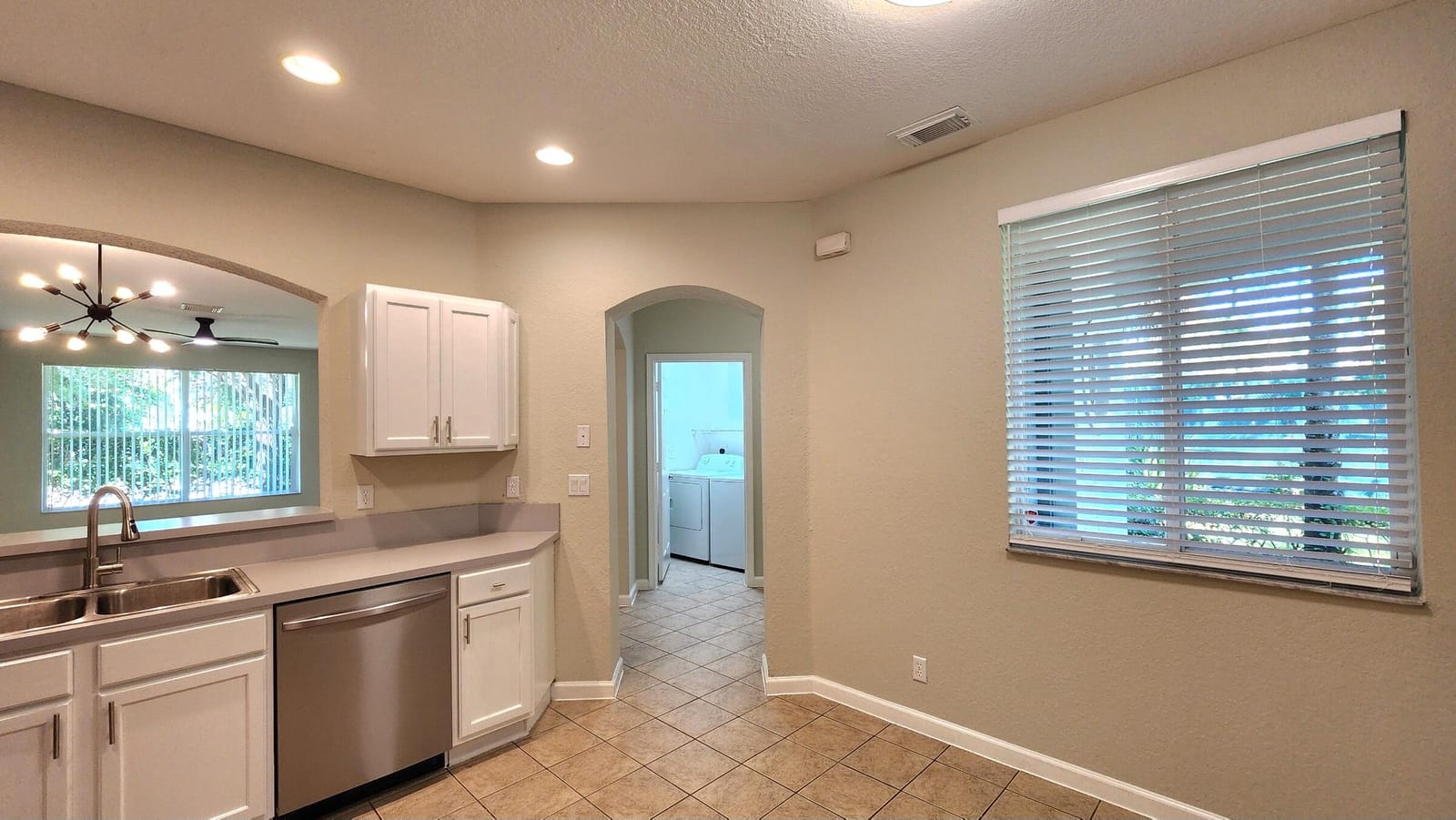 2124 Oakmont Drive — photo 8