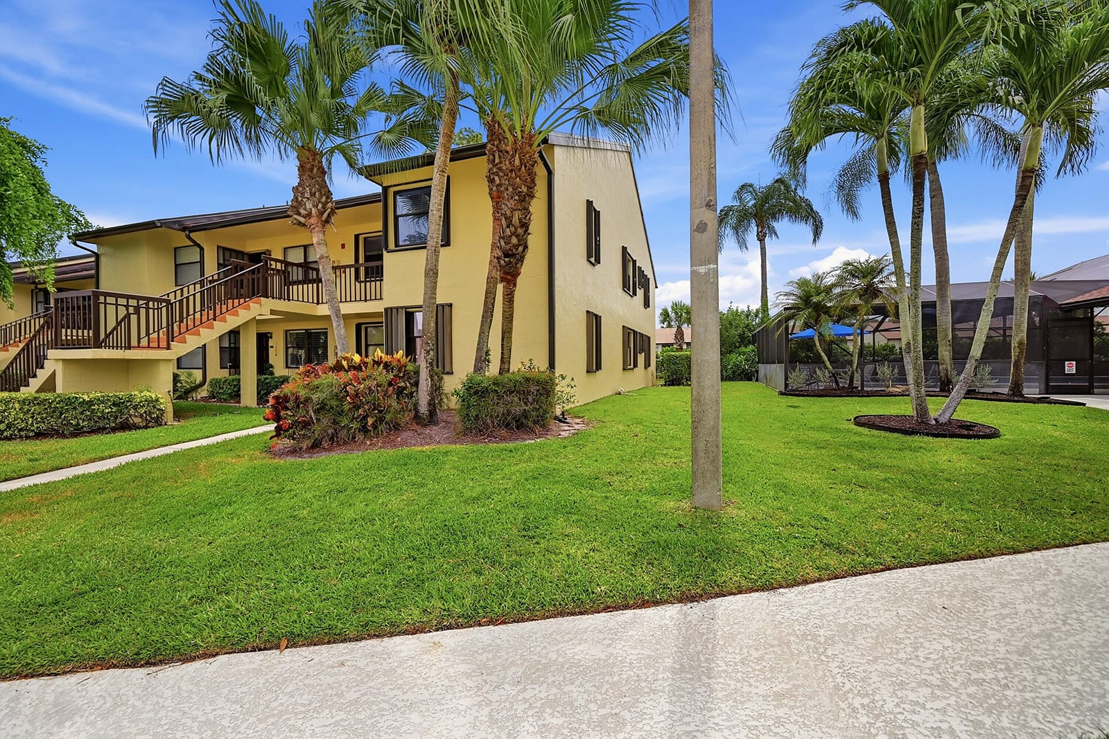 4699 E Lucerne Lakes Boulevard 206 — photo 2
