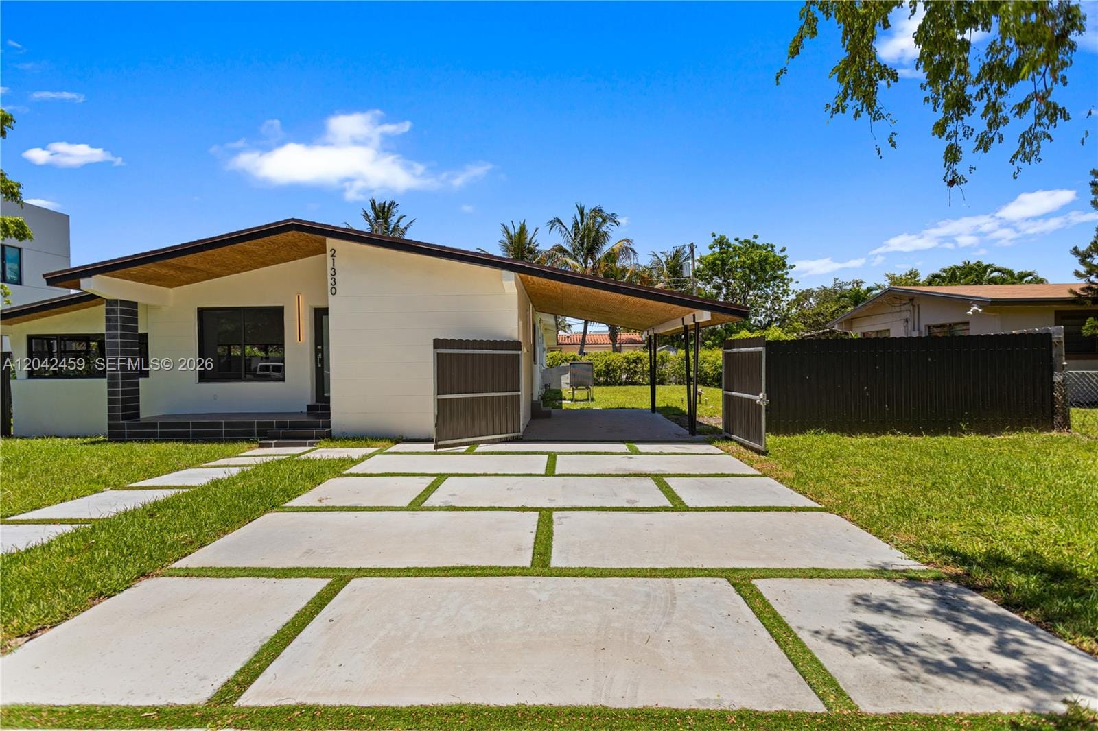 21330 NE 26 Avenue, Aventura, FL 33180 photo 2