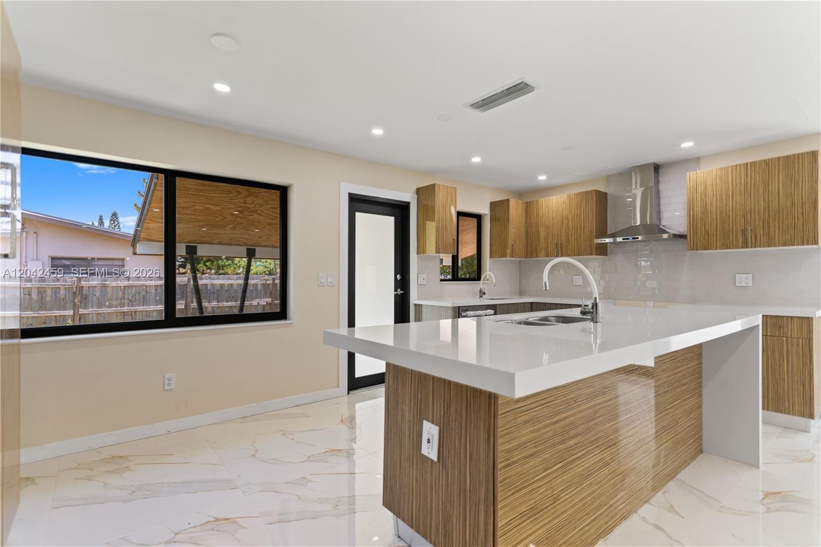 21330 NE 26 Avenue, Aventura, FL 33180 photo 12