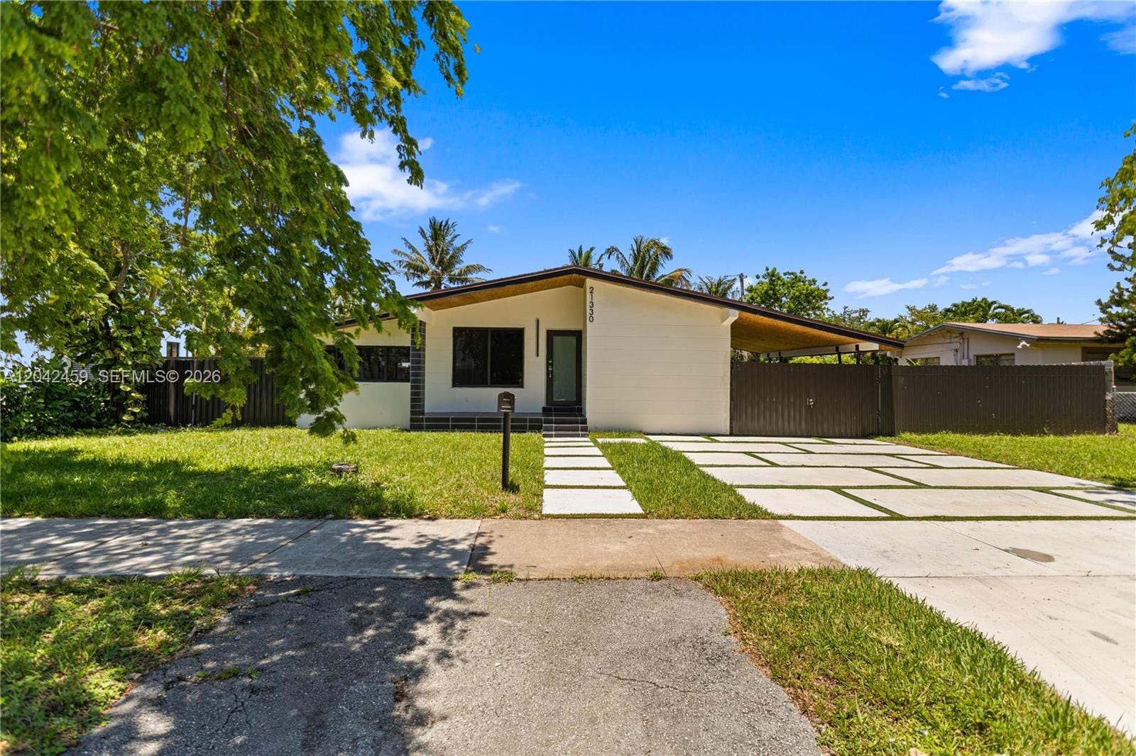 21330 NE 26 Avenue, Aventura, FL 33180 photo 4