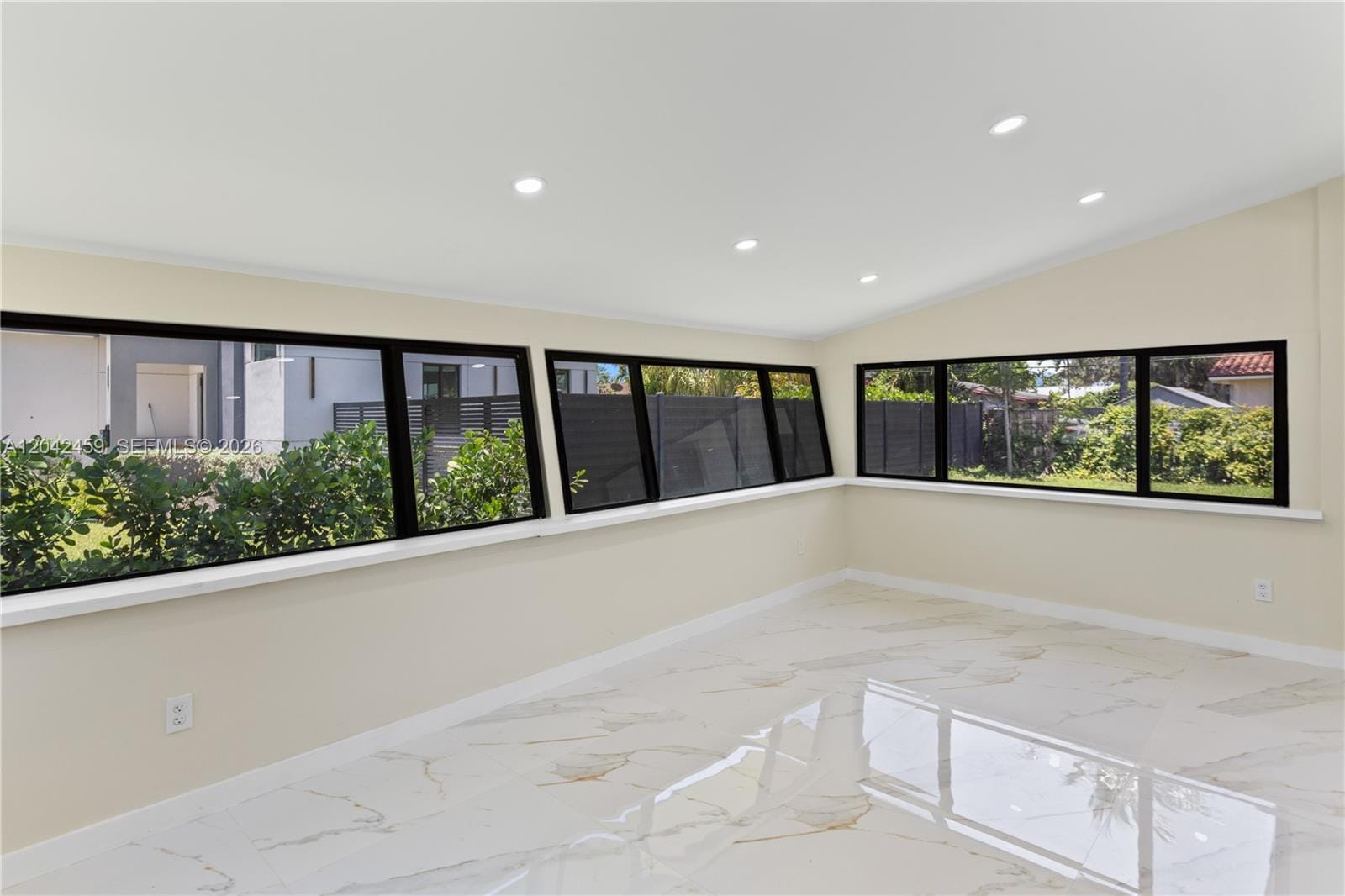 21330 NE 26 Avenue, Aventura, FL 33180 photo 9