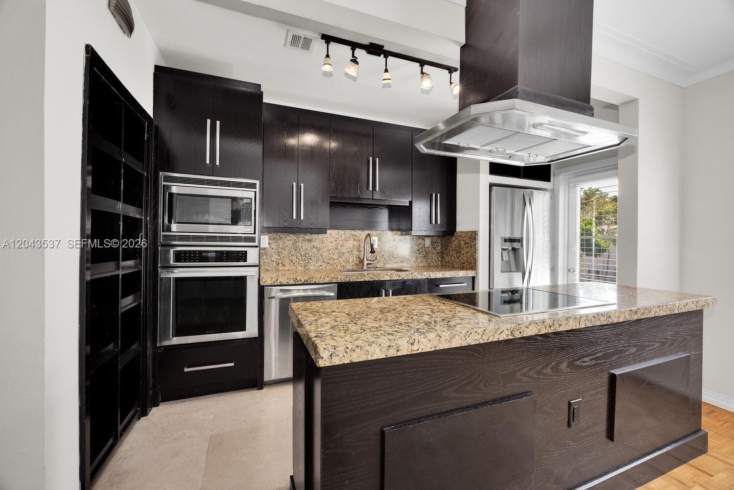 940 Sevilla Avenue 206 — photo 10