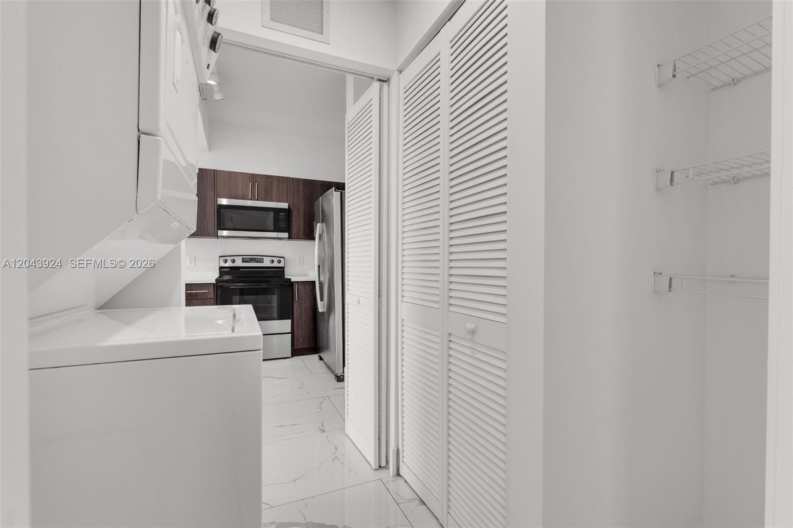 1 Curtiss Parkway 301 — photo 2