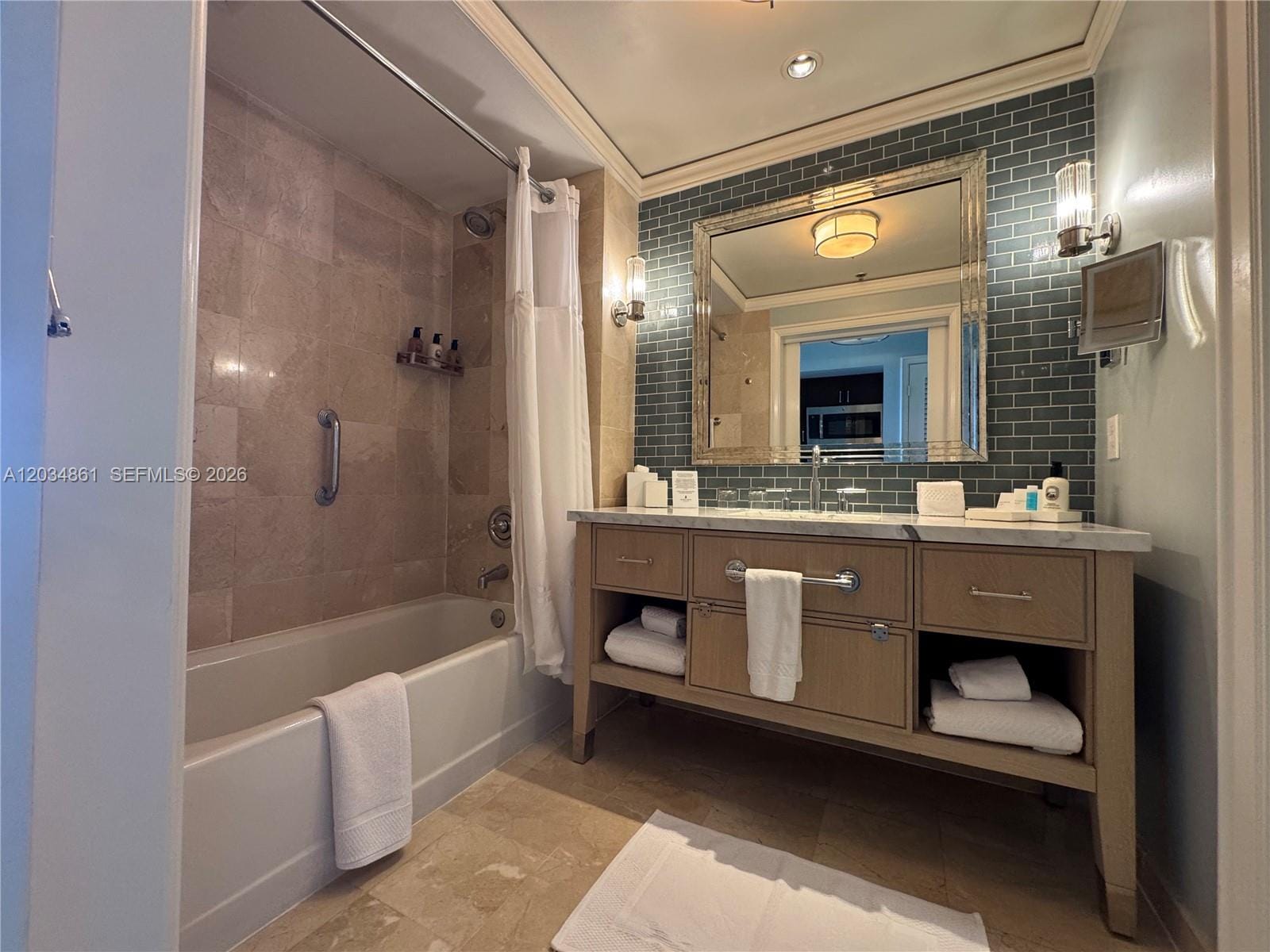 455 Grand Bay Drive 718, Key Biscayne, FL 33149 photo 8