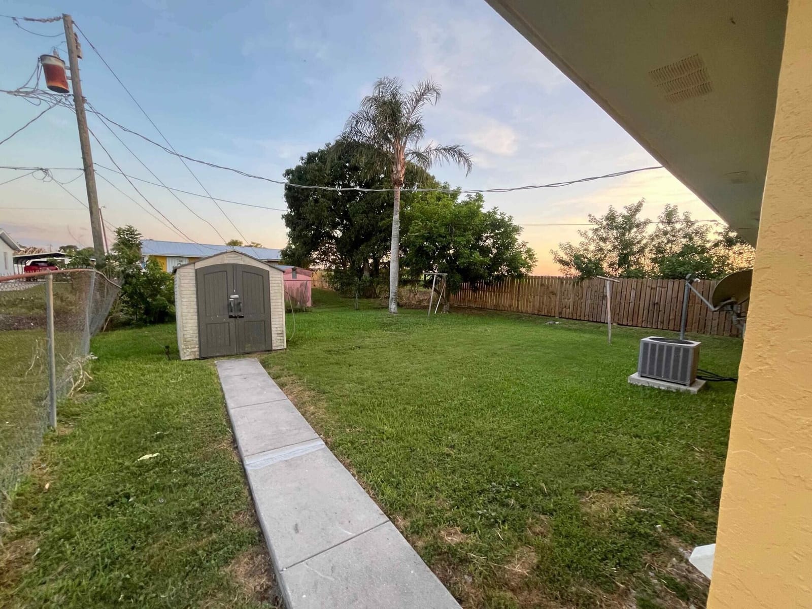 442 N Cocoanut Road — photo 3