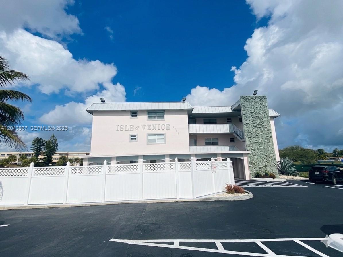 2775 Taft Street 307, Hollywood, FL 33020, Hollywood