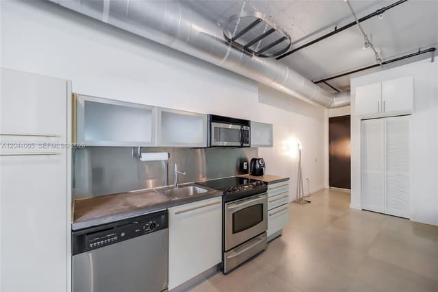 1700 Meridian Avenue 310, Miami Beach, FL 33139
