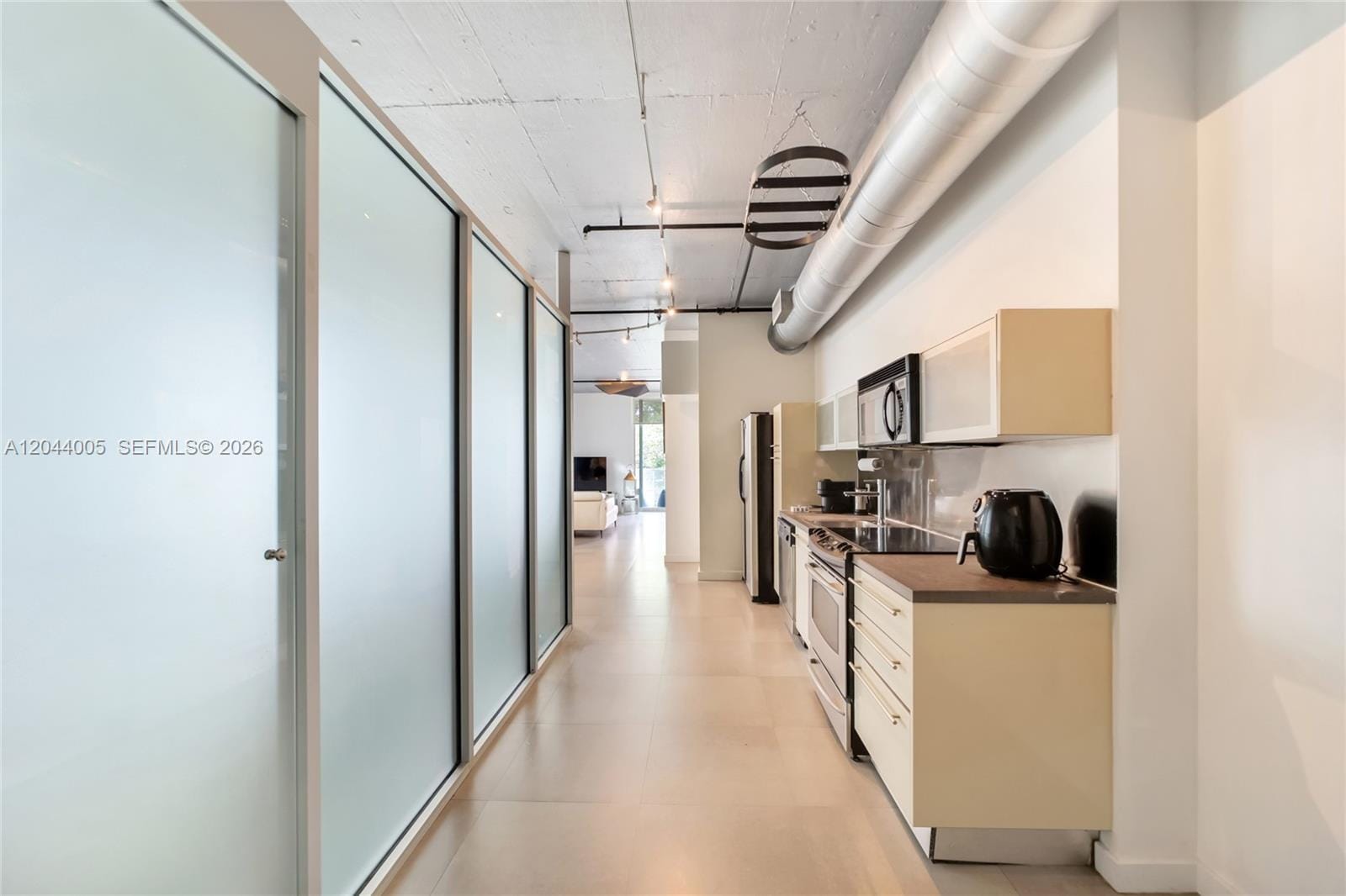 1700 Meridian Avenue 310, Miami Beach, FL 33139 photo 4