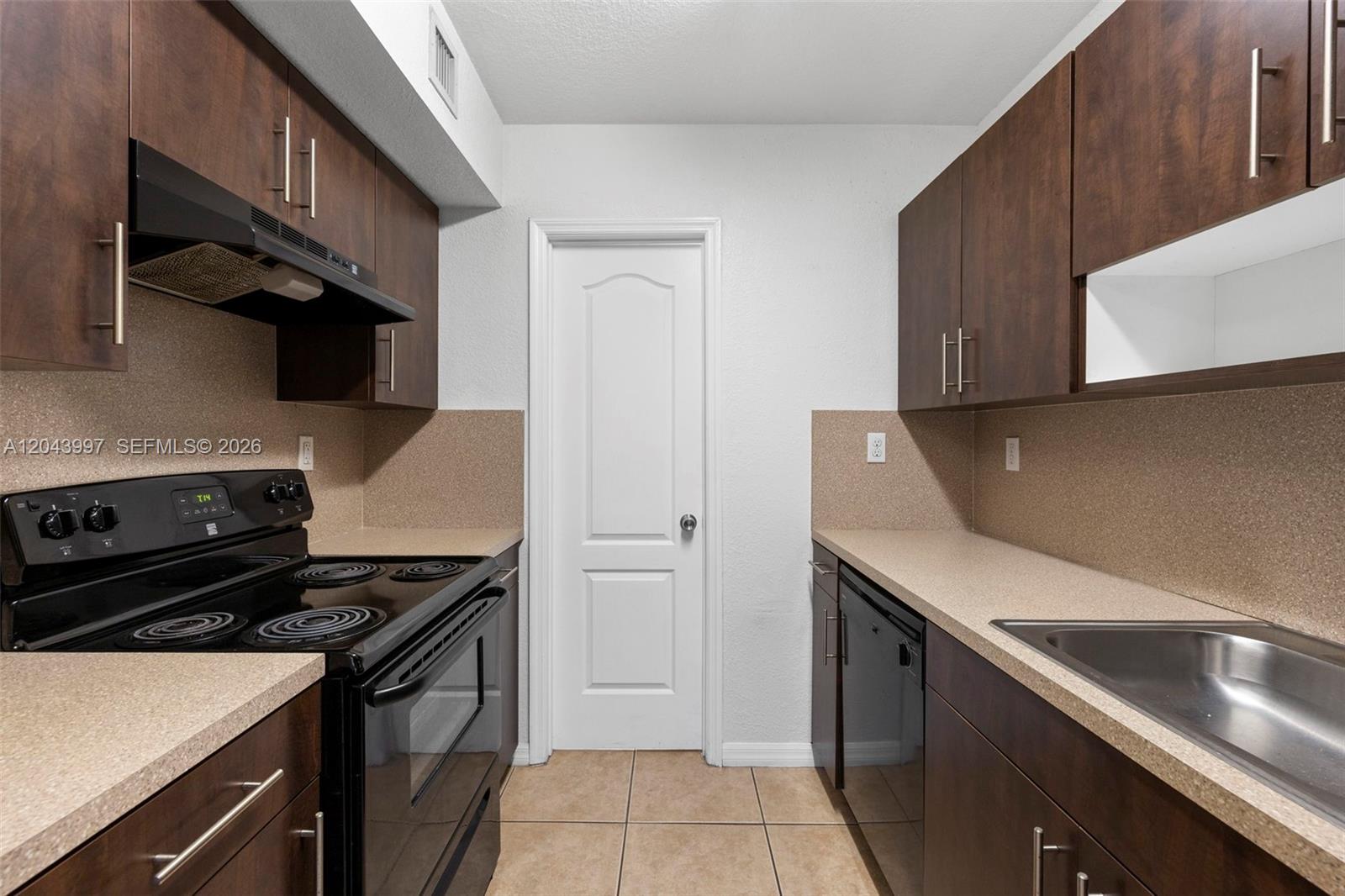 13 S Royal Poinciana Boulevard 14, Miami Springs, FL 33166, Miami Springs