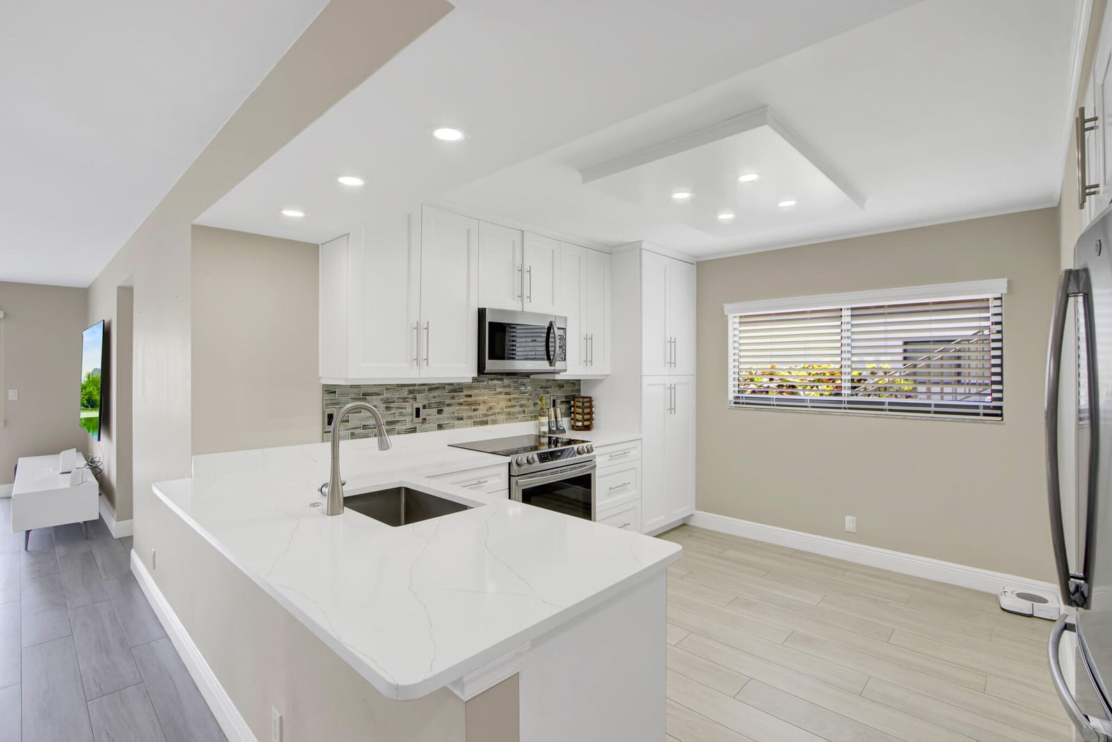 15451 Pembridge Drive 206 — photo 3