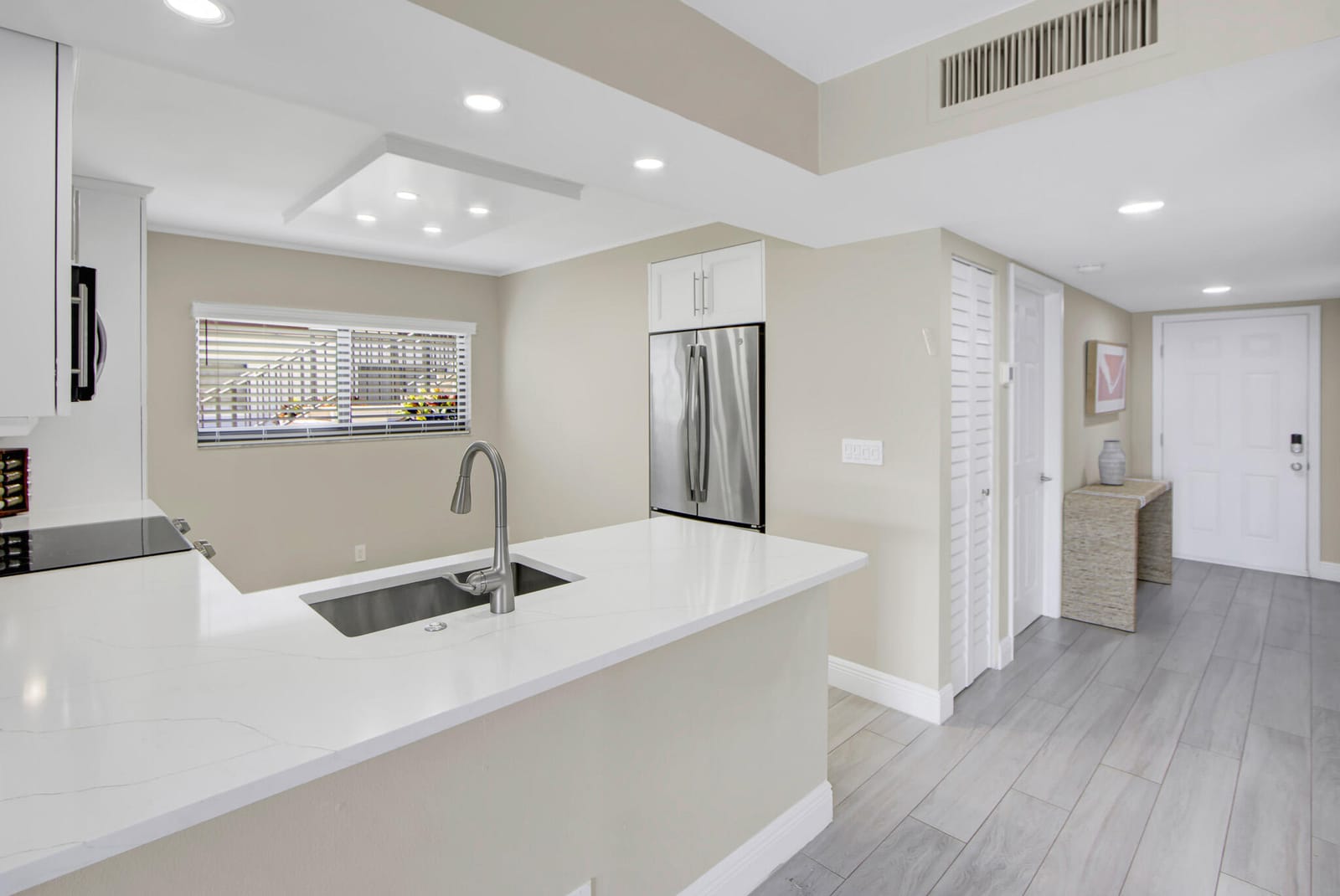 15451 Pembridge Drive 206 — photo 4