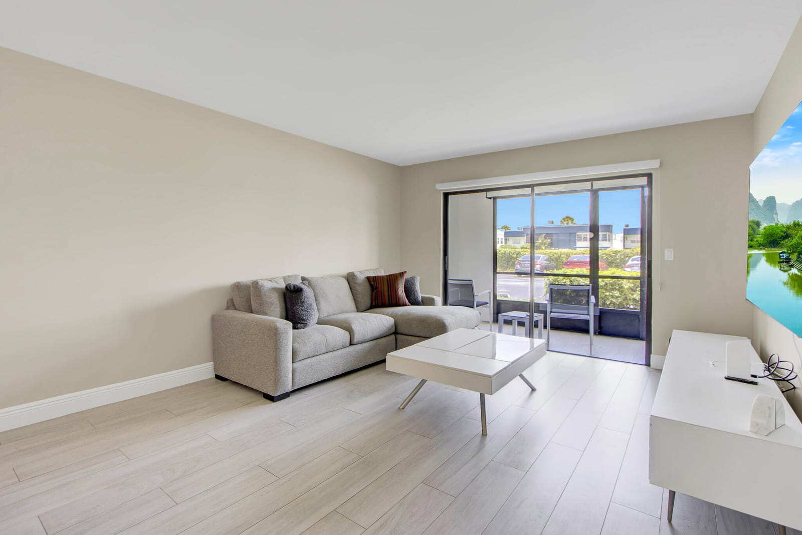15451 Pembridge Drive 206 — photo 9